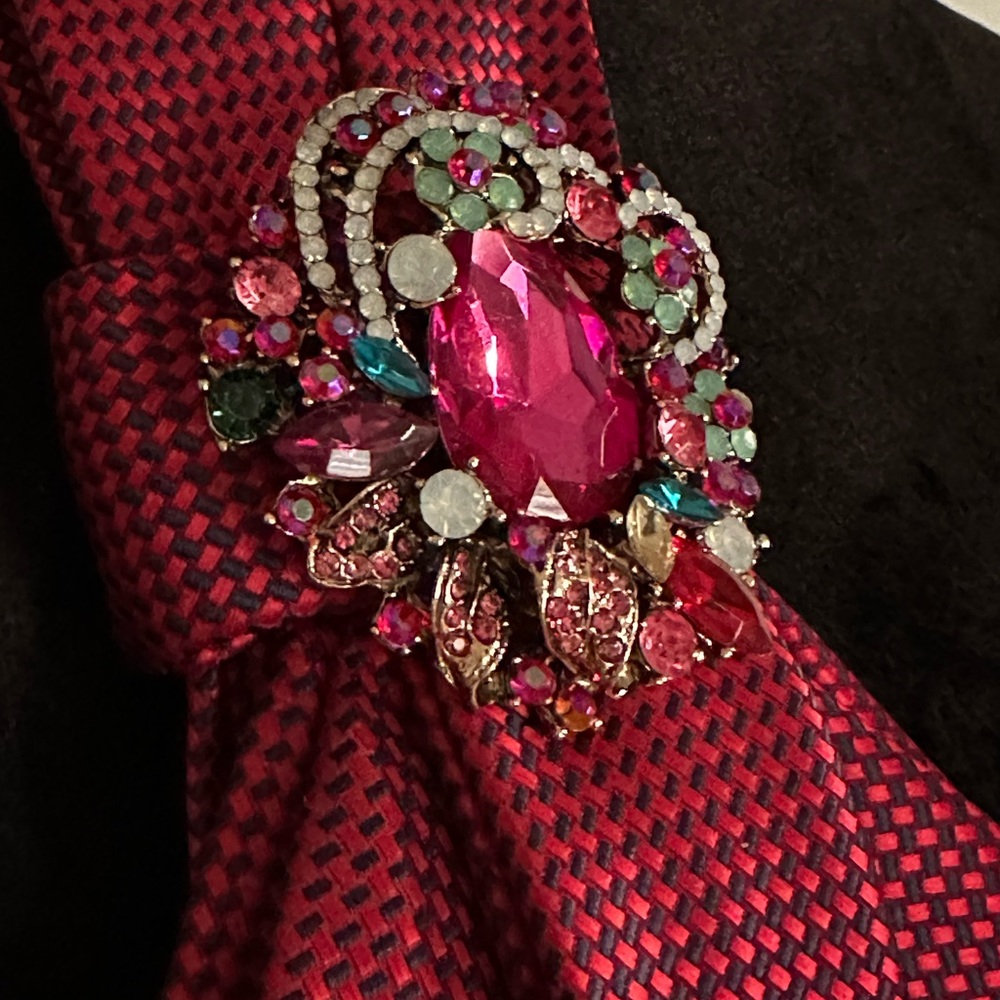 OOAK Neck Tie Necklace with Brilliant Color Stones Brooch - Picture 11 of 14